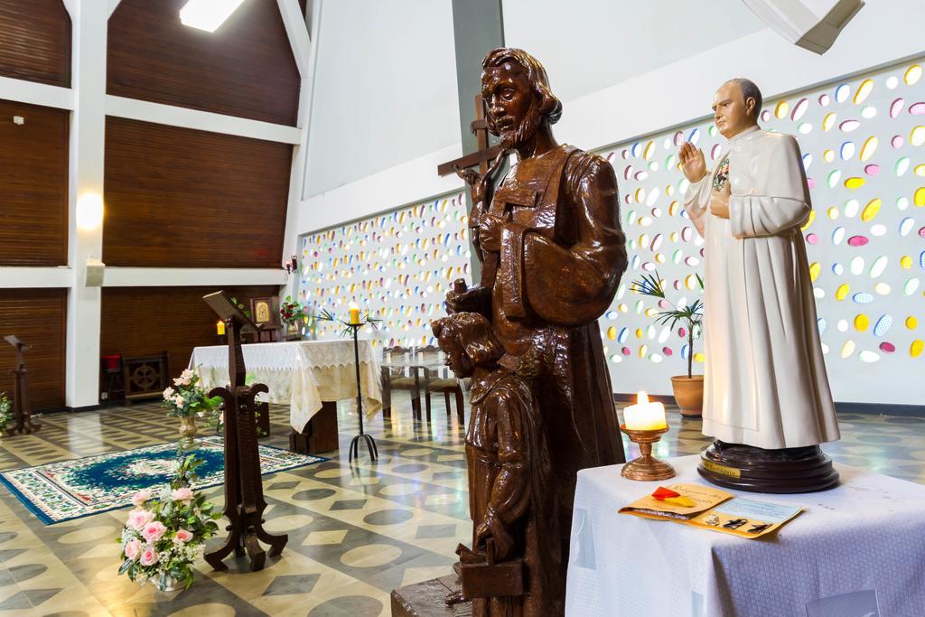 Sagrados Coracoes - Pousada Pindamonhangaba Bagian luar foto